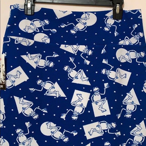 NWT Disney Kermit The Frog LuLaRoe Skirt SZ-L - Picture 2 of 7
